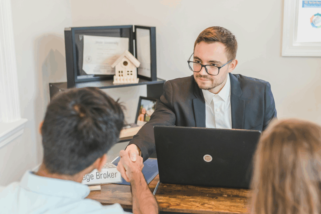 10 Best Ways To Earn Bridging Referral Fees In 2025 6 Collaborate with Mortgage Advisors
